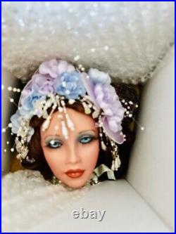 1999 ARIELLE by RUSTIE 27 Beautiful Porcelain Fashion Doll COA 4088/5000 NRFB