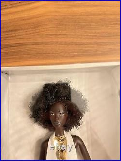 2004 Mattel Model of the Moment Urban Hipster Nichelle Doll #C3822 NRFB