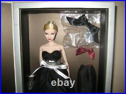 2006 NRFB Integrity Toys Fashion Royalty W Club Dressing the Part Agnes