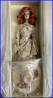 A Day At The Races Barbie Fashion Model Gold Collection Released 2005 NRFB J0942