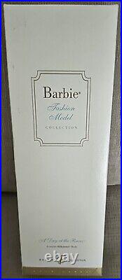 A Day At The Races Barbie Fashion Model Gold Collection Released 2005 NRFB J0942