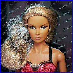 Fashion Royalty Integrity Toys Vanessa Love Roulette ITBE Doll 12 NRFB