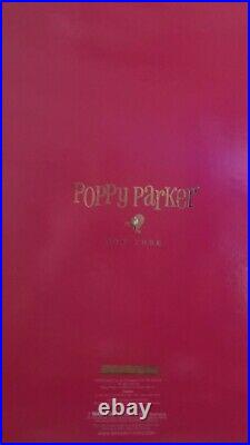 Fashion Royalty Poppy Parker Looks A Plenty Gift Set, COA NRFB, body pack. Shipper