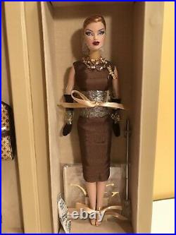 Fashion Royalty TRAVELER BY NATURE Veronique Perrin Doll & Luggage NRFB RARE