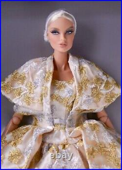 Fashion Royalty / W Club Exclusive Doll / Graceful Reign Vanessa Perrin / Nrfb
