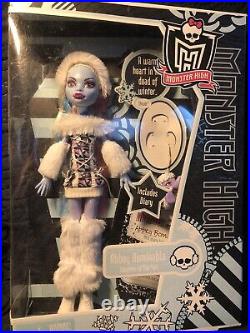 First Wave Monster High Abbey Bominable & Pet Shiver NRFB
