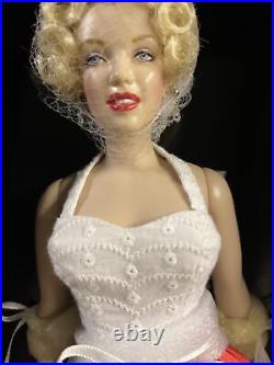 Franklin Mint Marilyn Monroe Portrait Doll White Dress Purse Shoes Stand NRFB