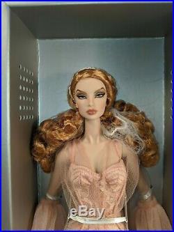 Integrity Toys Fashion Royalty Make Me Blush Natalia Fatale Close-Up Doll NRFB