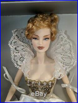 Integrity Toys Fashion Royalty Queen V Veronique Perrin Giftset NRFB