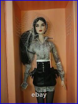 Integrity Toys Fashion Royalty Unknown Source Lilith Blair NU. Face NRFB