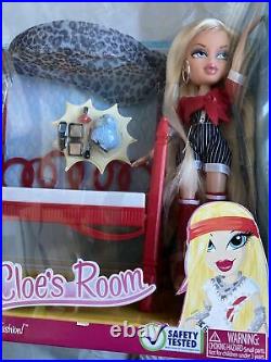 MGA BRATZ WORLD FURNITURE CLOES ROOM BEDROOM ACCESSORY SET + Fashion Doll NRFB