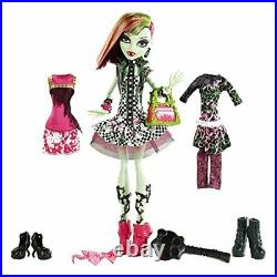 Monster High I Love Heart Fashion Venus McFlytrap Doll Rare & Exclusive NRFB