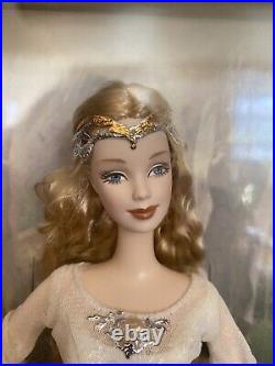 NRFB Barbie Collector Galadriel The Lord of The Rings 2004 COA nonsmoker