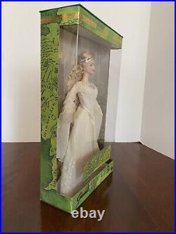 NRFB Barbie Collector Galadriel The Lord of The Rings 2004 COA nonsmoker