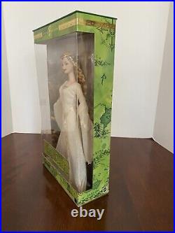 NRFB Barbie Collector Galadriel The Lord of The Rings 2004 COA nonsmoker