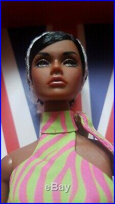NRFB HOLD THAT TIGER POPPY PARKER SWINGING LONDON FASHION ROYALTY INTEGRITY Doll