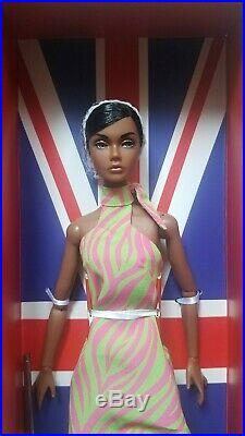 NRFB HOLD THAT TIGER POPPY PARKER SWINGING LONDON FASHION ROYALTY INTEGRITY Doll