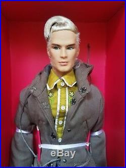NRFB HOT TO THE TOUCH BELLAMY BLUE INDUSTRY MALE FASHION ROYALTY INTEGRITY Doll