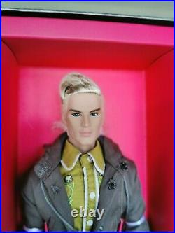 NRFB HOT TO THE TOUCH BELLAMY BLUE INDUSTRY MALE FASHION ROYALTY INTEGRITY Doll