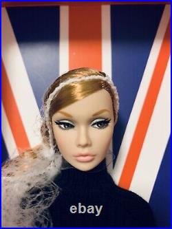 NRFB Integrity Toys Positively Plaid Poppy Parker Swinging London Doll W Club