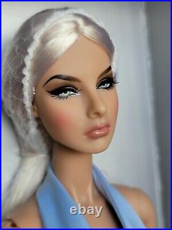 NRFB MALIBU SKY AGNES VON WEISS 12 doll Integrity Toys Fashion Royalty FR