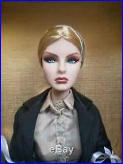 NRFB OCTOBER ISSUE AGNES VON WEISS 2013 doll Integrity Fashion Royalty