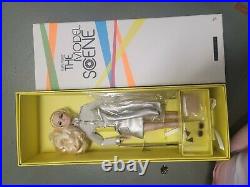 NRFB OUT OF THIS WORLD POPPY PARKER 12 doll Integrity Toys Fashion Royalty FR