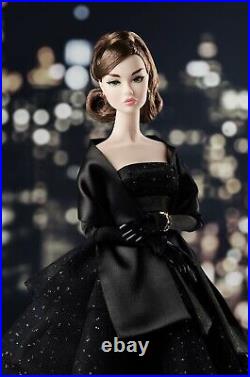 NRFB POPPY PARKER WHEN IN PARIS DOLL Gift Set Fashion Royalty Pre Order