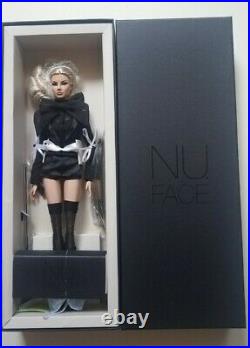 NRFB SENSUOUS AFFAIR GISELLE NU FACE GLOSS 2014 FASHION ROYALTY INTEGRITY Doll
