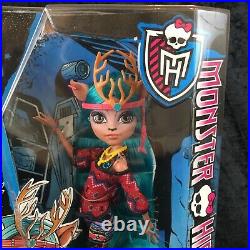New Monster High Brand Boo Students ISI DAWNDANCER Doll NRFB Outfit Purse Lot
