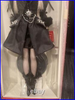 Rare barbie fashion collection Verushka barbie doll silk stone NRFB t7674#gold l
