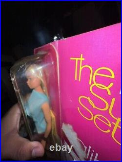 The Sun Set 1970 NRFB Vintage Malibu Barbie Doll #1067 (Brand New)