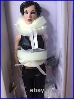 Tonner Catwoman Gotham Garage 16 Dressed Fashion Doll LE 300 NRFB MIB DC Comics