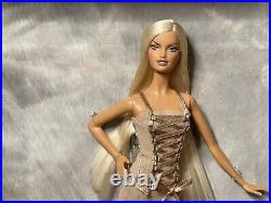 Versace 2004 Barbie Doll-Gold Label-NRFB-Mint Condition Doll